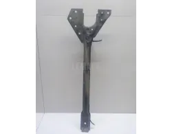 Кронштейн замка капота