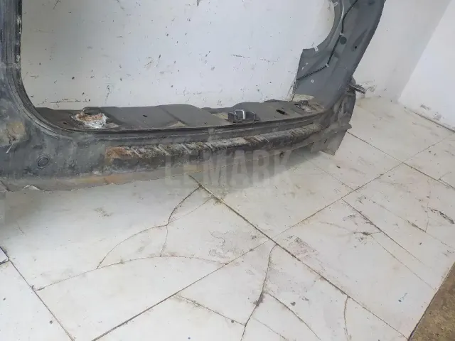 Панель задняя