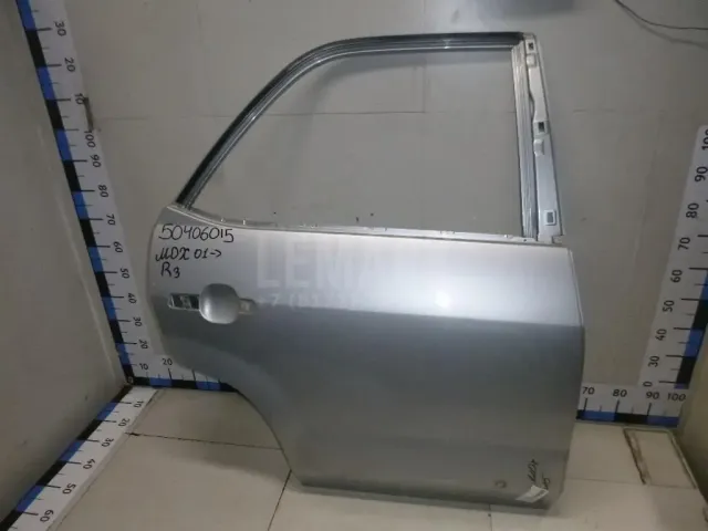 Дверь задняя правая для  CASE SV300 2012