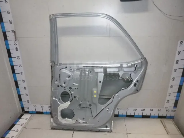 Дверь задняя правая для  CASE SV300 2012