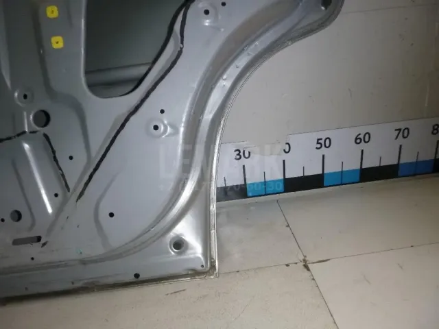 Дверь задняя правая для  CASE SV300 2012