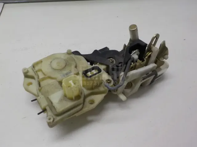 Замок двери задней правой для  BMW 1-serie E87/E81 2004-2011