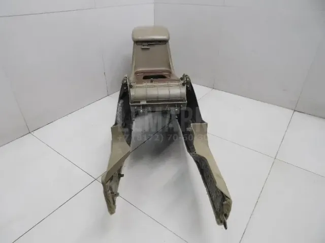 Подлокотник