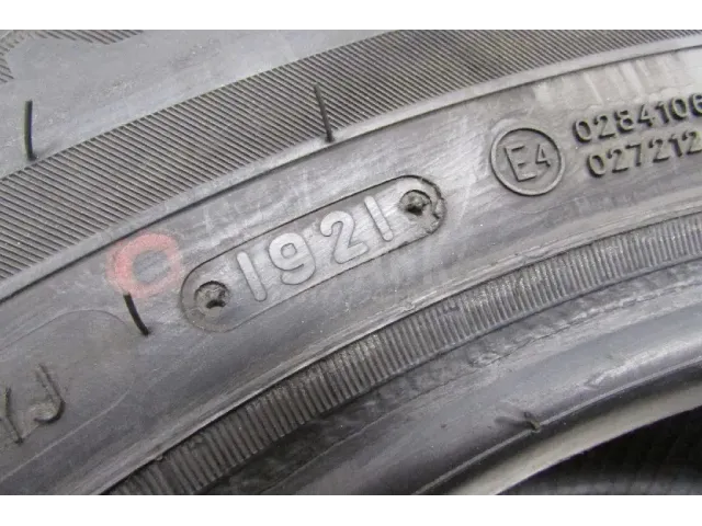 Шины к-кт для  BMW 1-serie E82/E88 2007-2013