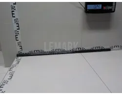 Накладка стекла переднего правого