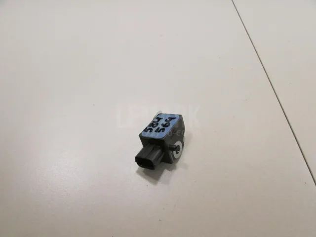 Датчик AIR BAG для  BMW 1-serie E82/E88 2007-2013
