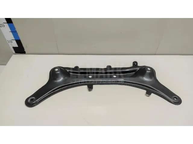 Балка передняя поперечная для  Chevrolet Tahoe IV 2014-2020