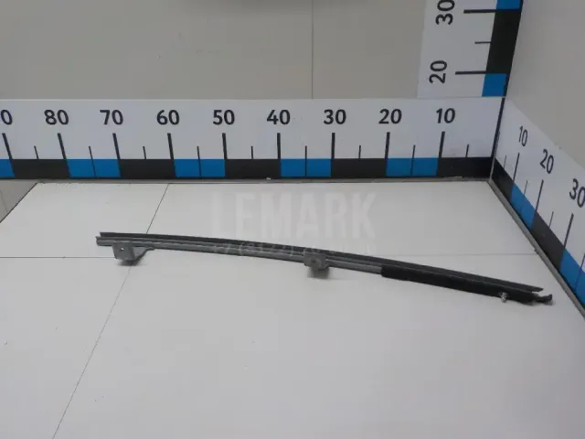 Направляющая стекла двери для  BPW