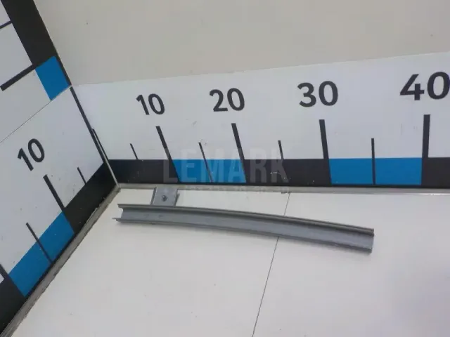 Направляющая стекла двери для  BPW