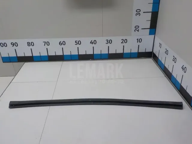 Уплотнитель двери