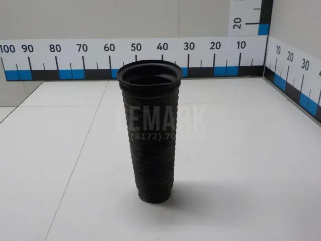 Пыльник заднего амортизатора