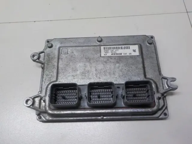 Блок управления двигателем для  Ford Kuga 2008-2012