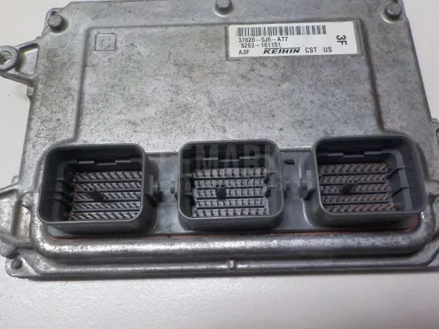 Блок управления двигателем для  Ford Kuga 2008-2012