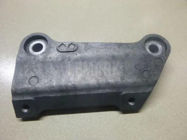 Кронштейн кондиционера для  BMW 3-serie F30/F31/F80 2011-2020
