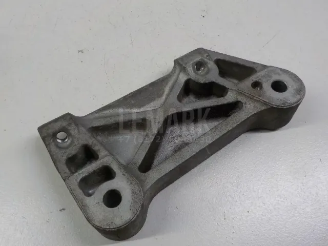 Кронштейн кондиционера для  BMW 2-serie F22/F23/F87 2013-2020