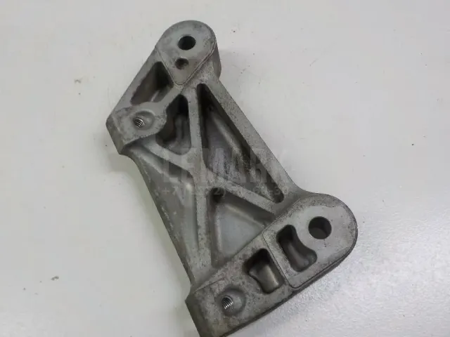 Кронштейн кондиционера для  BMW 2-serie F22/F23/F87 2013-2020