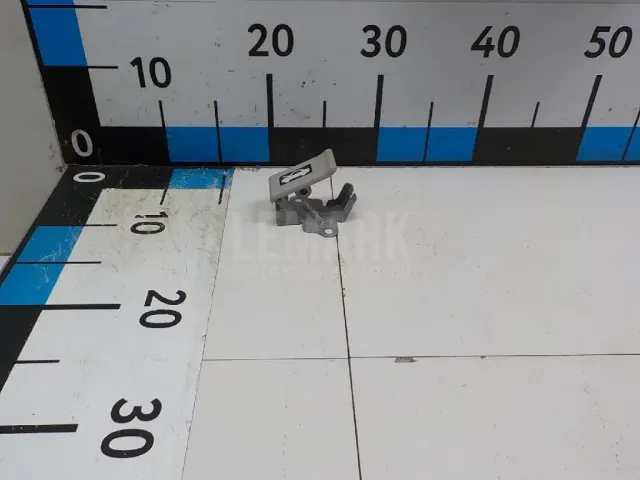 Ручка открывания капота