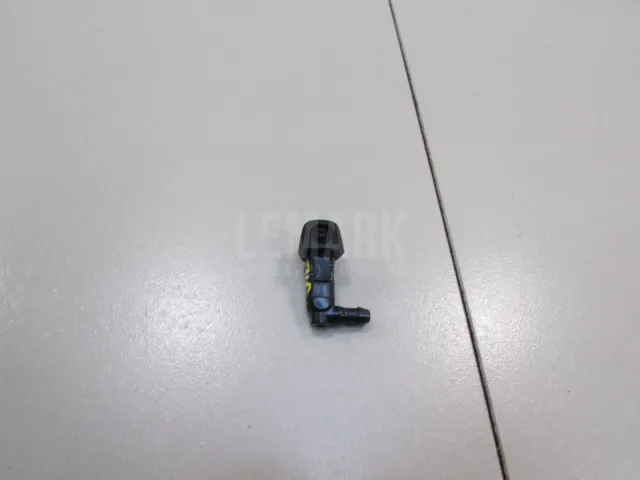 Форсунка омывателя лобового стекла