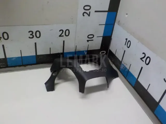 Кожух рулевой колонки для  CASE SV300 2012
