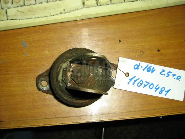 Опора двигателя