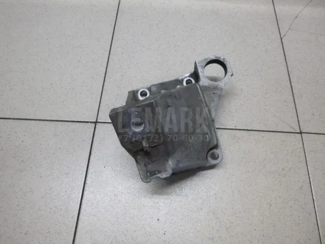 Кронштейн КПП правый для  Audi Q3 (8U) 2012-2018