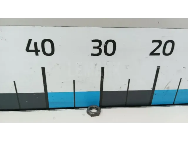 Гайка задней ступицы