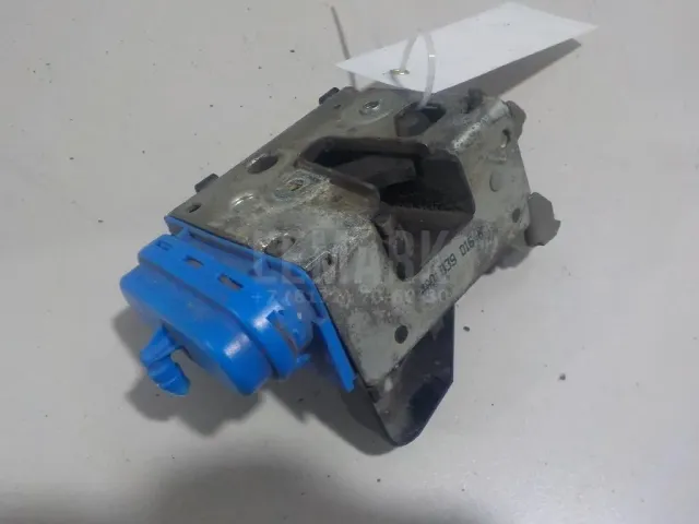 Замок двери задней правой для  Ford Kuga 2008-2012