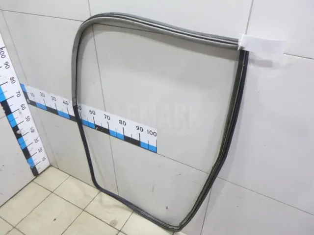 Уплотнитель двери