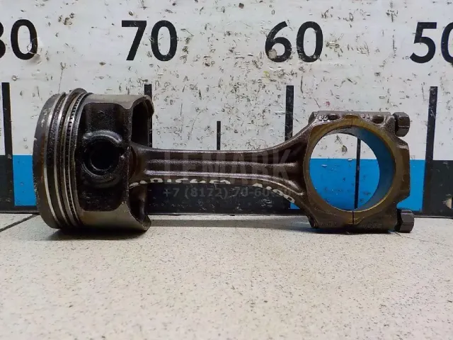 Поршень с шатуном