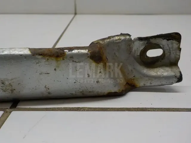 Планка под фару правая