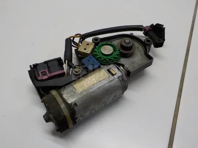 Моторчик люка