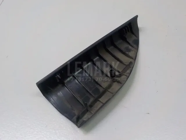 Накладка двери задней левой для  Chevrolet Tahoe IV 2014-2020