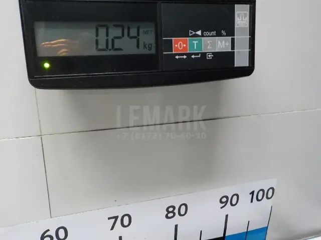 Накладка стекла переднего левого