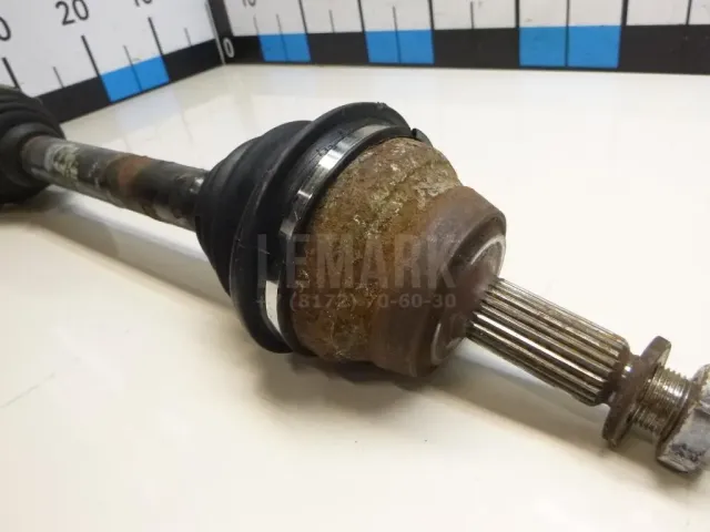 Полуось передняя левая