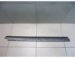 Накладка стекла заднего правого