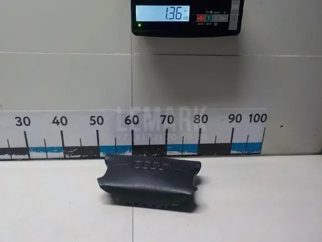 Подушка безопасности в рулевое колесо