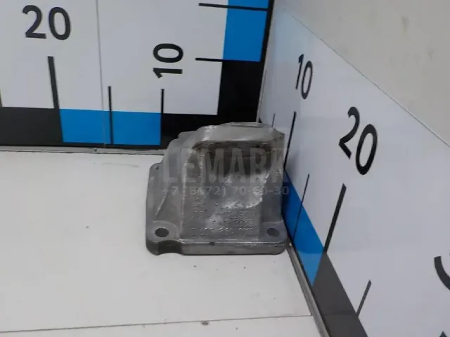 Кронштейн двигателя левый
