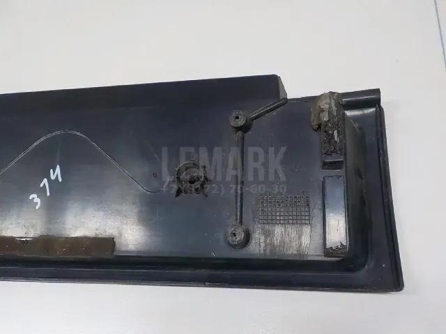 Накладка крышки багажника
