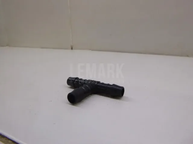 Тройник омывателя фар