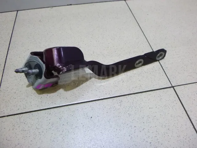 Петля двери багажника для  Ford Fiesta 2008-2019