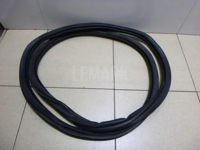 Уплотнитель двери