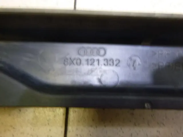 Воздуховод радиатора правый для  Audi A8 [4E] 2002-2010