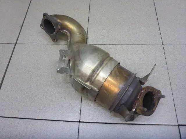 Катализатор для  CASE SV300 2012