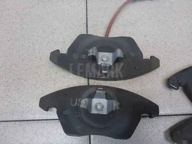 Колодки тормозные передние к-кт для  BMW 3-serie E90/E91 2005-2012