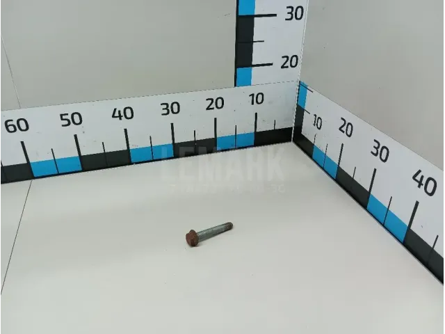 Болт заднего рычага