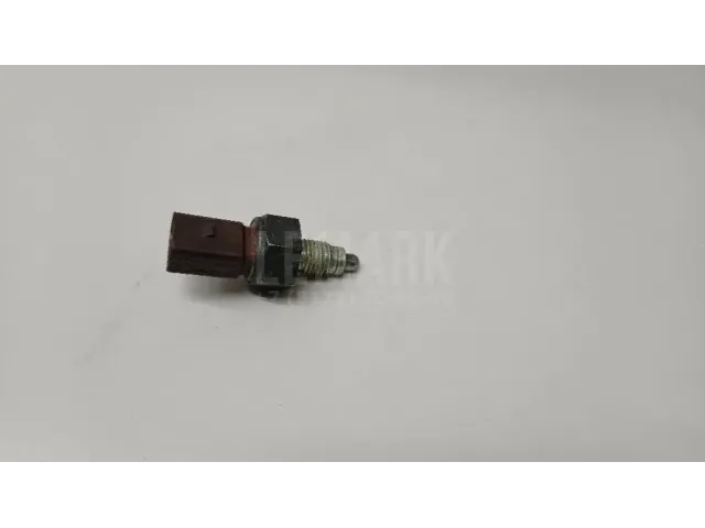 Датчик включения заднего хода