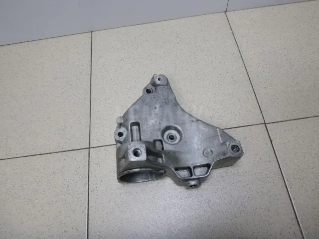 Кронштейн генератора для  Ford Mondeo V 2015-2022