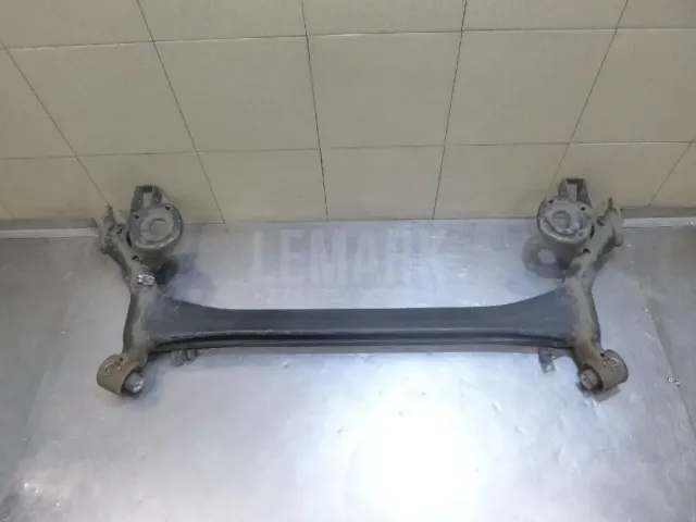Балка задняя