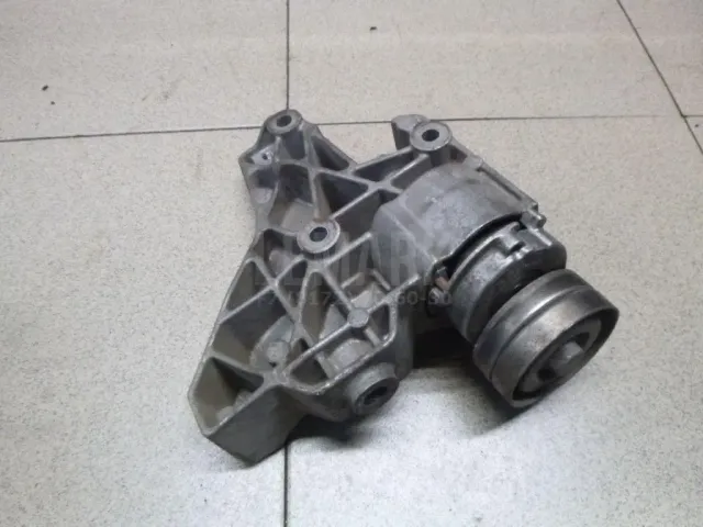 Кронштейн генератора для  Audi 100 [C4] 1991-1994