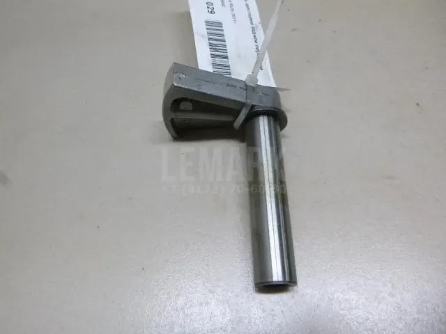 Ось шестерни задней передачи